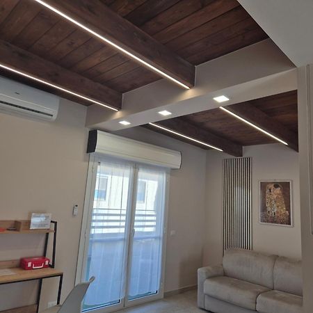 Attico Solaris Daire Reggio di Calabria Dış mekan fotoğraf