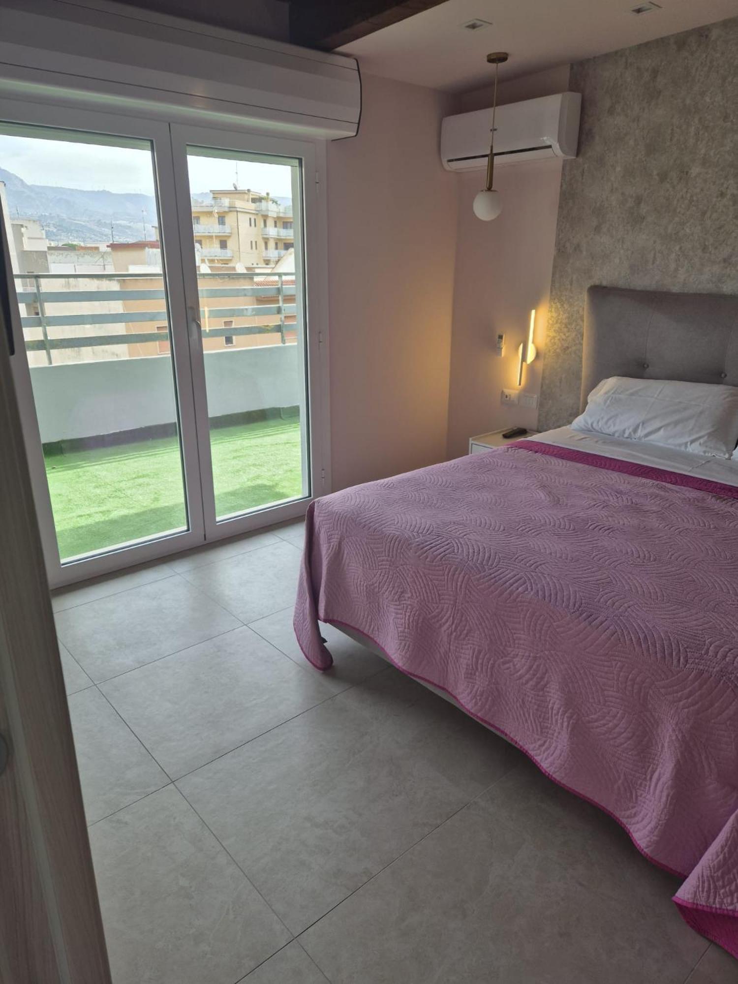 Attico Solaris Daire Reggio di Calabria Dış mekan fotoğraf